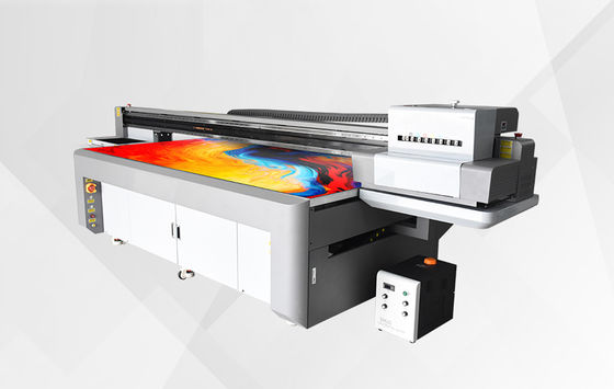 Drukarka atramentowa wielkoformatowa, średnia wysokość 10cm, atrament w kolorze cyjan do profesjonalnego druku