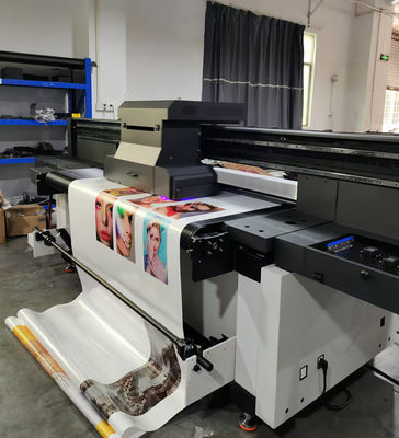 CMYKL Białej komercyjnej tapety UV Drukarka duży format Płytka typu silnika Roll To Roll Priner